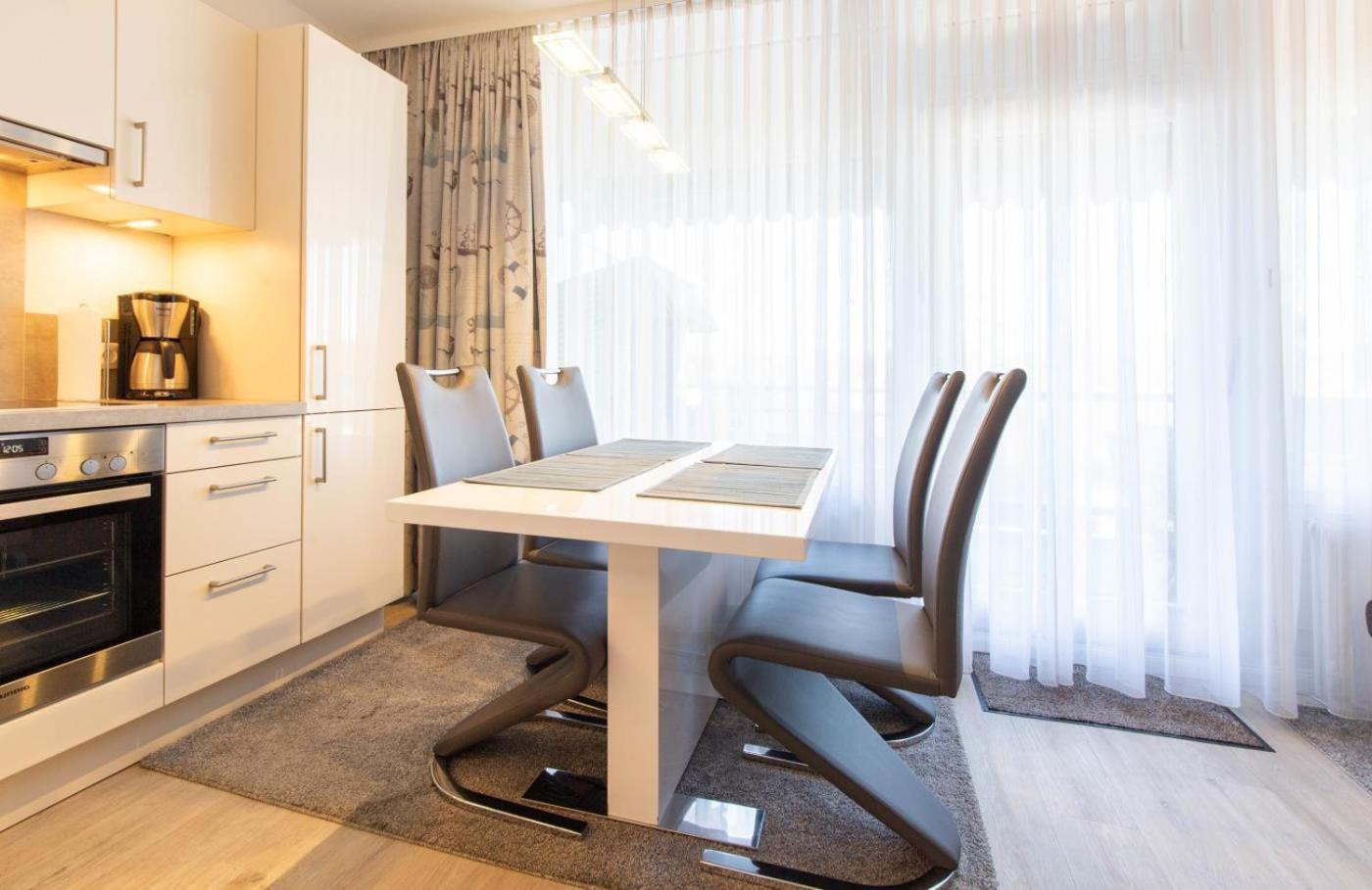 Ferienwohnung Bodo'S Strandkorb Lubeck Ngoại thất bức ảnh